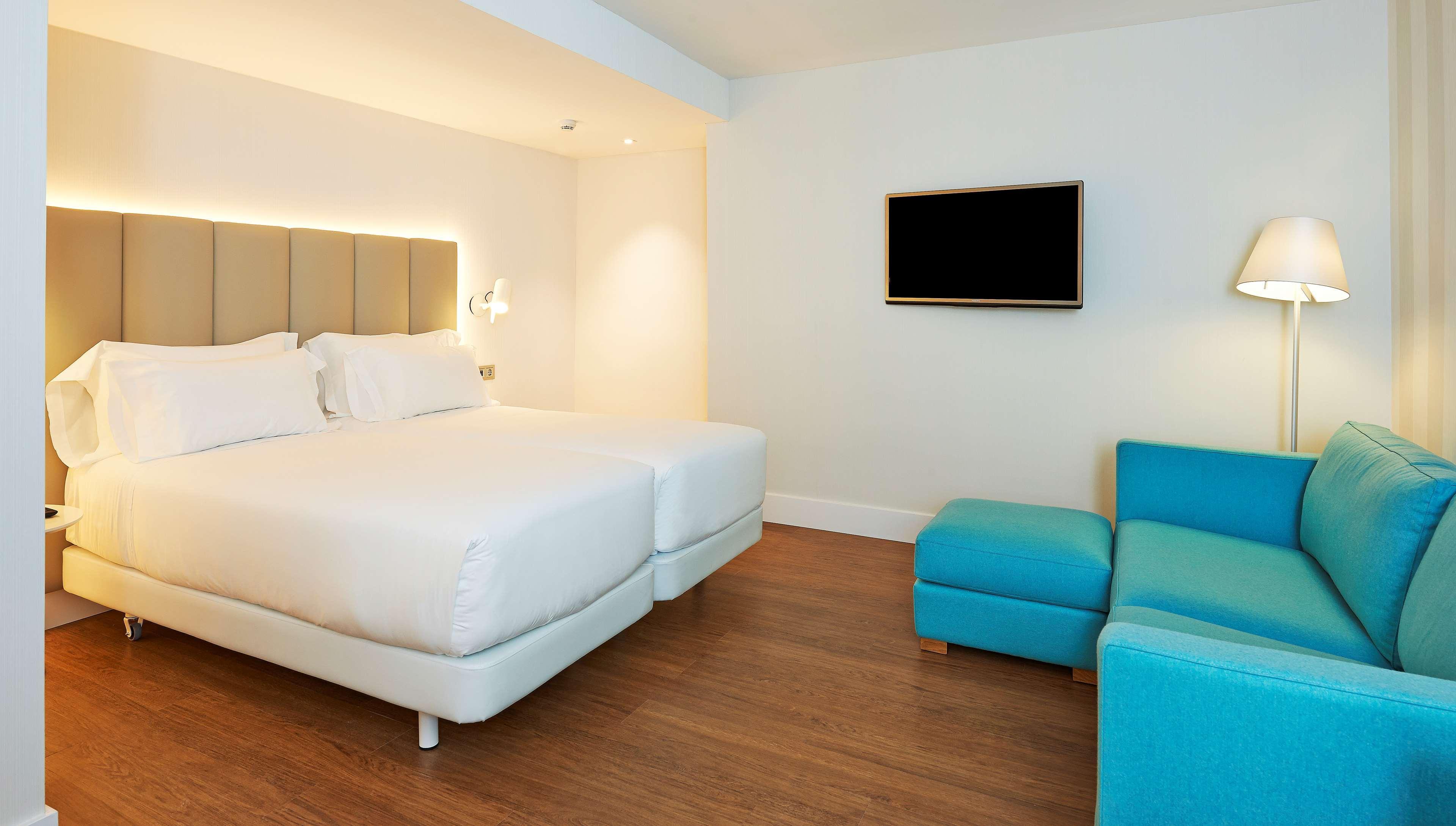 Nh Sants Barcelona Hotel Ngoại thất bức ảnh