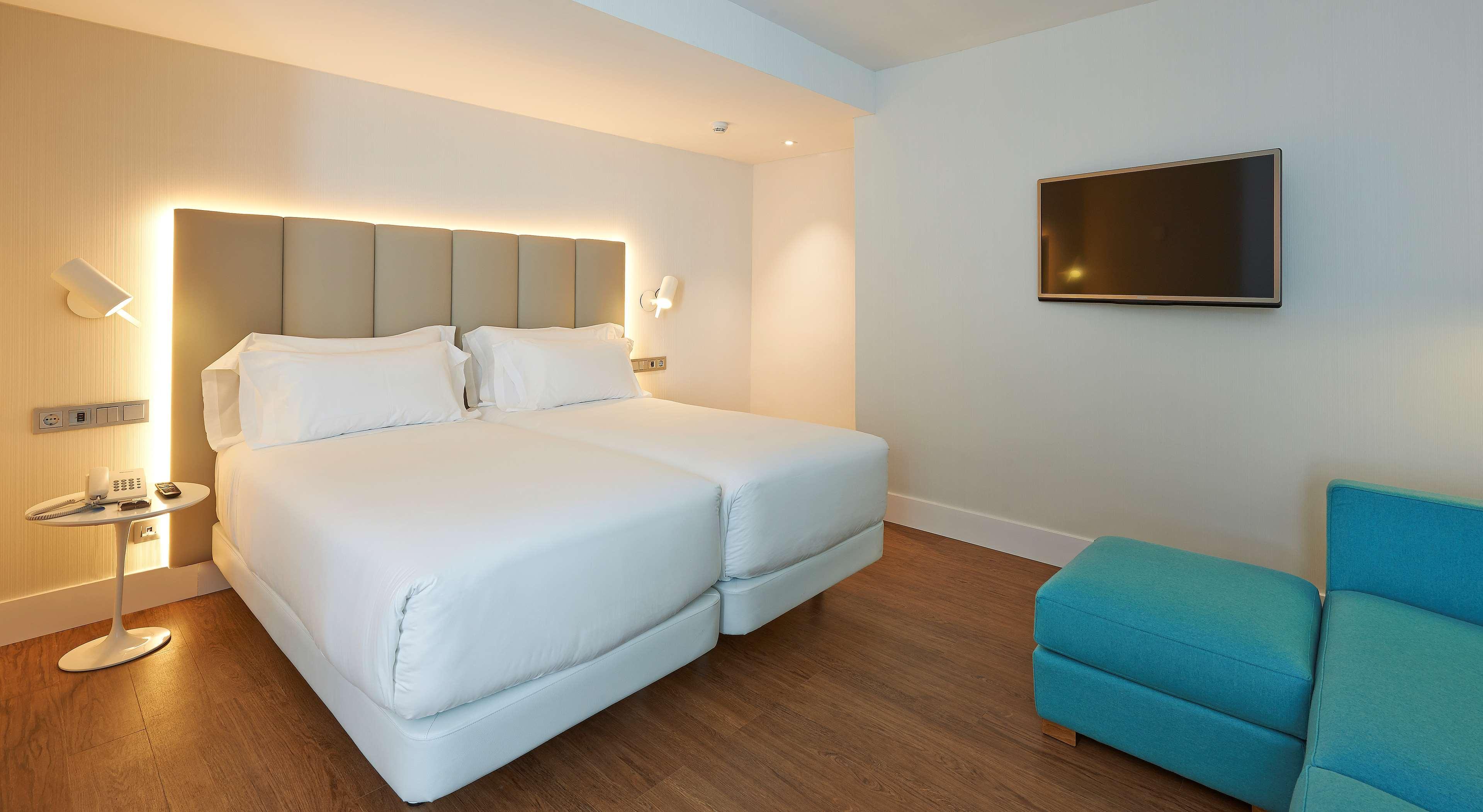 Nh Sants Barcelona Hotel Ngoại thất bức ảnh