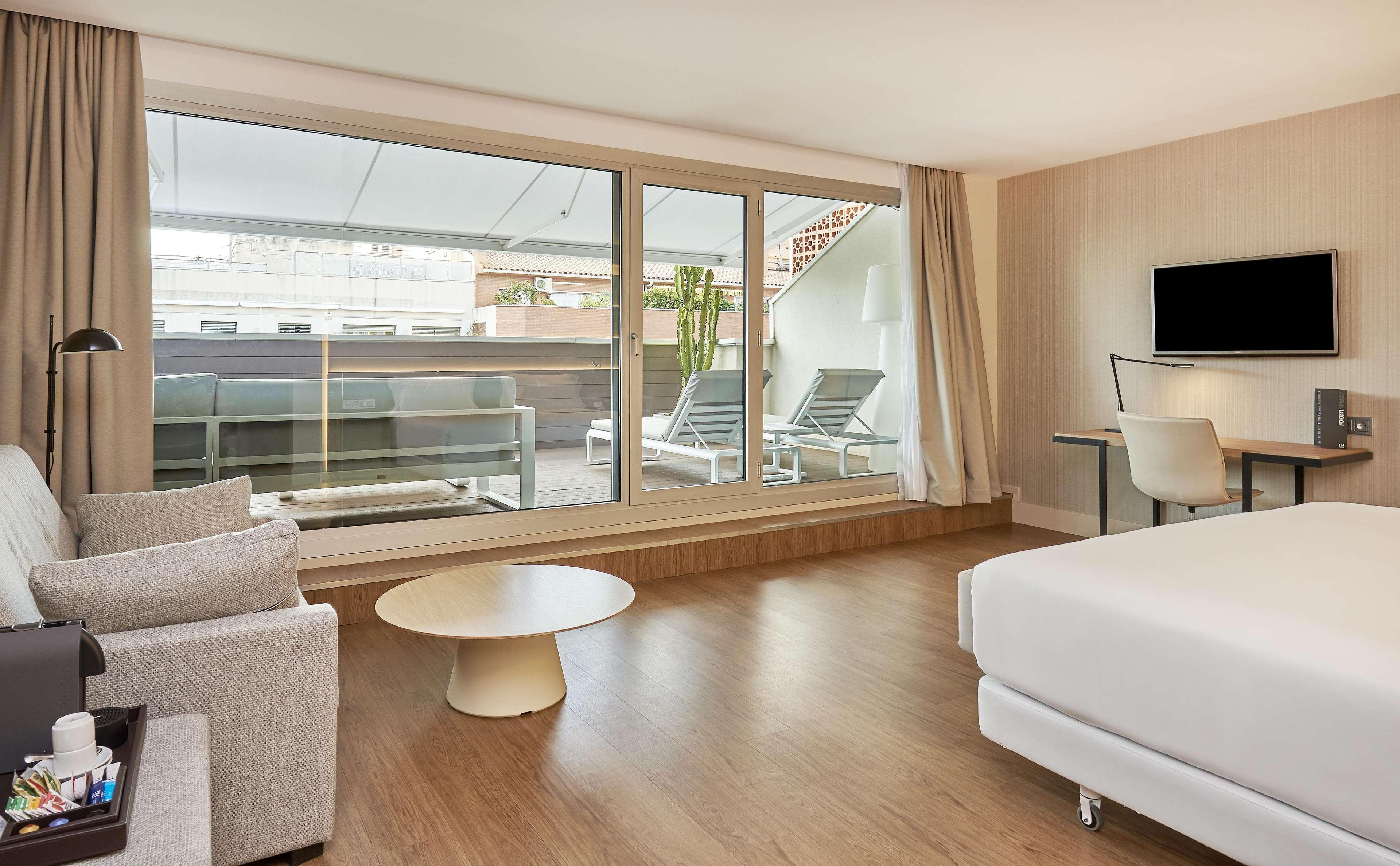 Nh Sants Barcelona Hotel Ngoại thất bức ảnh